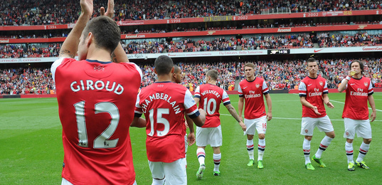 篮球火箭球员参加社区公益活动