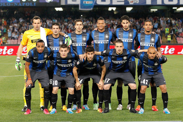 查洛巴问答：在足球界第一个朋友是芒特；第一件球衣是大罗的