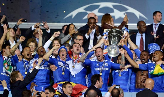 判决书：原北京人和球员陈某因多次受贿，判处有期徒刑一年半（法院判决：前北京人和球员陈某多次受贿，被判处有期徒刑一年六个月）