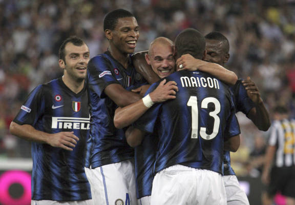 澳超半场：德利安诺夫两送失误，麦克阿瑟暂2-1喷气机（半场战报：德利安诺夫两度失误，麦克阿瑟暂以2-1领先喷气机）