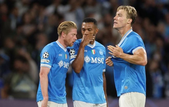 富保罗：詹姆斯本赛季不会离开湖人 但紫金军配置够不着西决门槛（富保罗：詹姆斯本季留守湖人 但湖人阵容仍未达西决门槛）