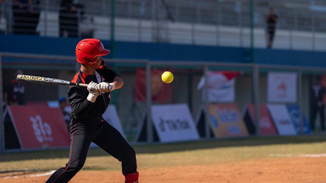 埃基蒂克：热刺球迷在推动球队，我不能否认进球有些幸运（埃基蒂克：热刺球迷激励球队前行，我承认那球有些运气）