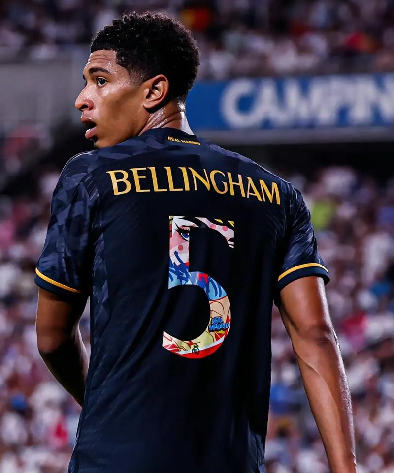 “苏超”夺冠，泰州队景泊羲：爸爸在天上肯定会为我高兴（苏超加冕冠军，泰州队景泊羲：天上的父亲一定会为我高兴）